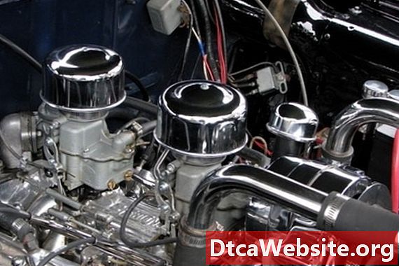 ¿Cómo soluciono los problemas de un Triumph TR6 disparando a través del carburador?
