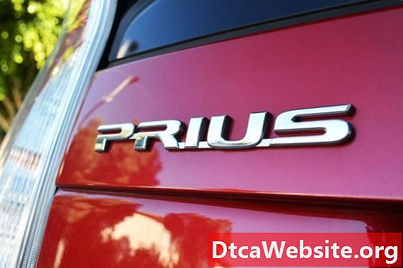Hogyan töltsük fel a Prius akkumulátort