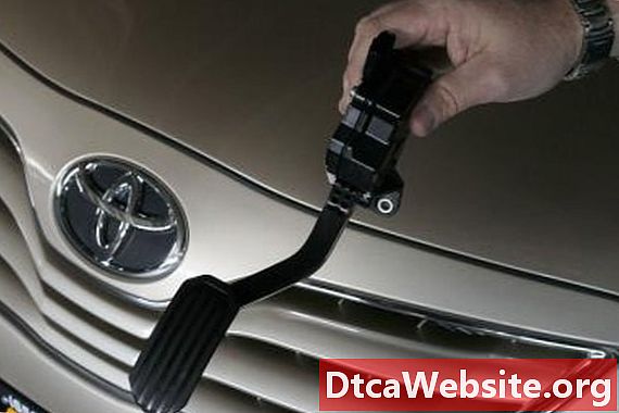 Toyota Camry'de OBD2 Teşhisi Nasıl Kontrol Edilir