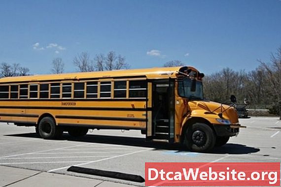 Як перетворити шкільний автобус Bluebird в кемпер - Ремонт Автомобілів