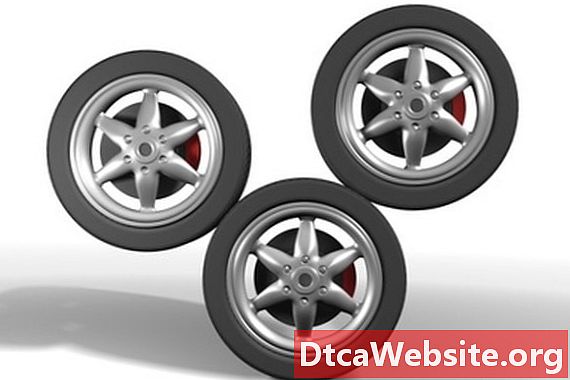 Jak získat oxidaci z Chrome Wheels - Oprava Auta