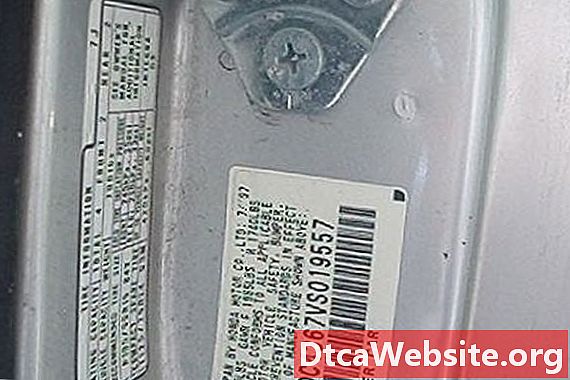 How to Locate a Vehicles Manufacture Date