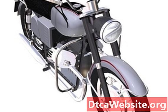 Sådan rettes et hul i en motorcykelgasbeholder - Bilreparation