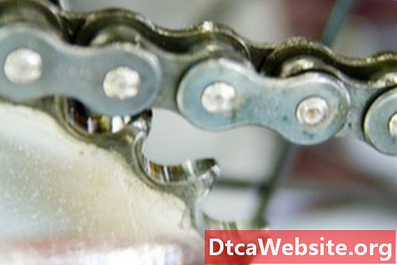 How to Repair a Motorcycle Chain