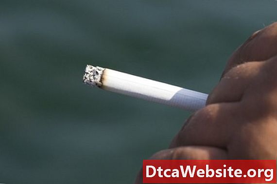 Як полагодити опік сигарет у хедлайнері
