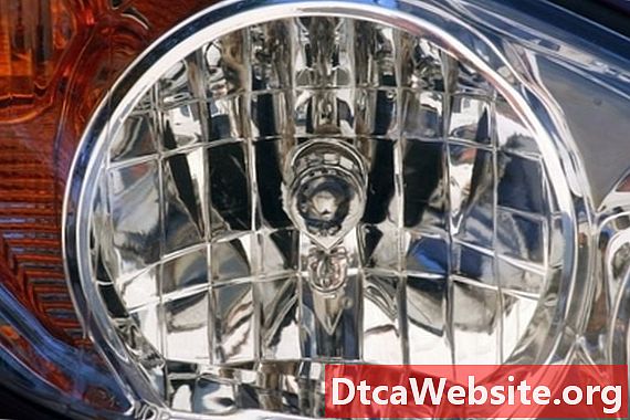 How to Replace a KIA Optima 2007 Headlight Assembly