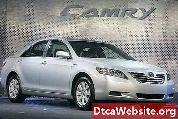How to Replace a Toyota Camry Battery Cable
