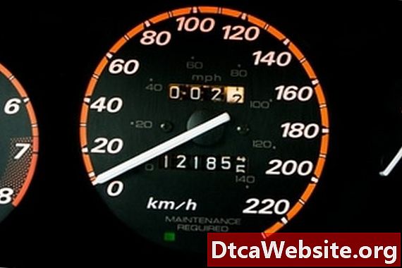 Ako vymeniť svetlá na prístrojové dosky v Toyota Tacoma - Autoservis