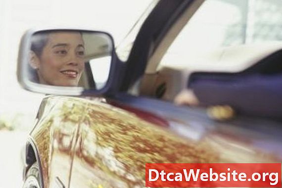 Come sostituire lo specchio laterale dei driver Sonata Hyundai