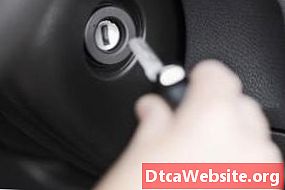 Hur man återställer data efter en oljebyte i en Toyota Camry Hybrid 2009