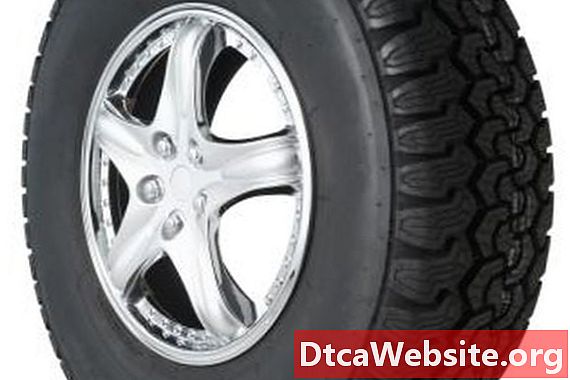 ¿Cuáles son las causas del desgaste de los neumáticos festoneados?