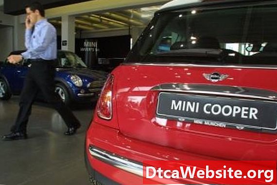 Što auto tvrtka čini Mini Cooper?